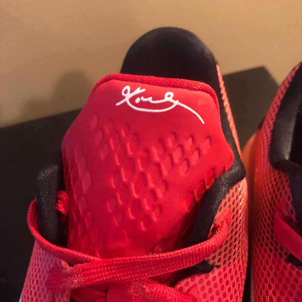 ~SOLD~ Kobe 10 GS “Bright Crimson”, 6.5Y (6.5M/8W) - Picture 6 of 8